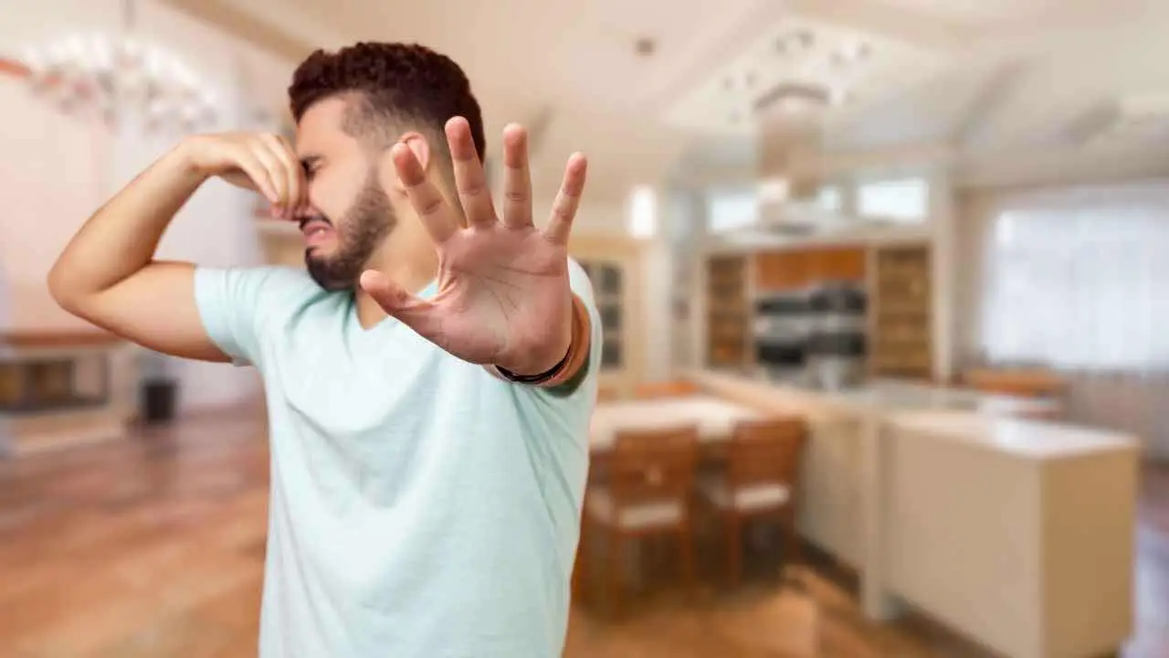 Attenzione se senti questi odori in casa: potrebbero essere estremamente tossici e pericolosi